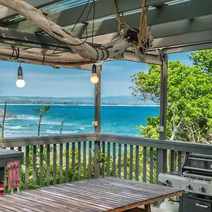 *** Guest house Wategos Surf Shack Australia
